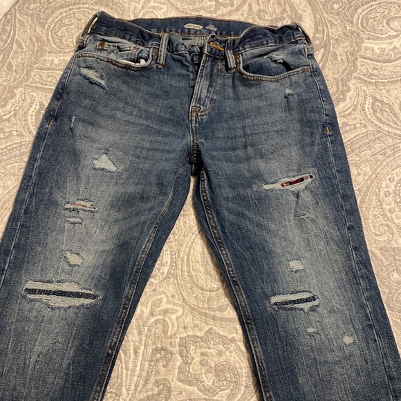 Old Navy slim distressed jeans - Picture 2 of 4